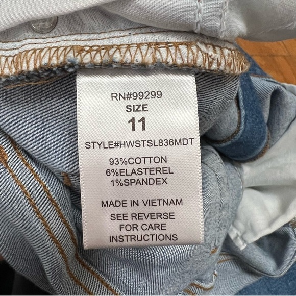 Fashion Nova Long Distressed Side Slit Flare Leg Jeans Size 11 - Picture 8 of 13